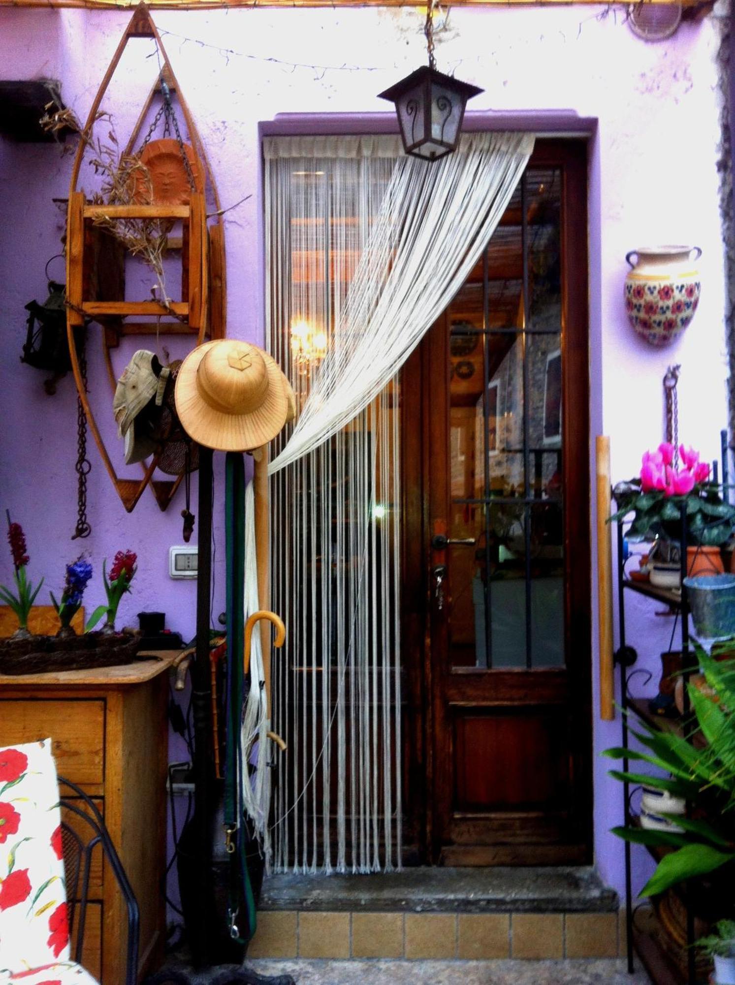 A Casa Di Susi Bed & Breakfast กัสเตลนูโอโว เดล การ์ดา ภายนอก รูปภาพ