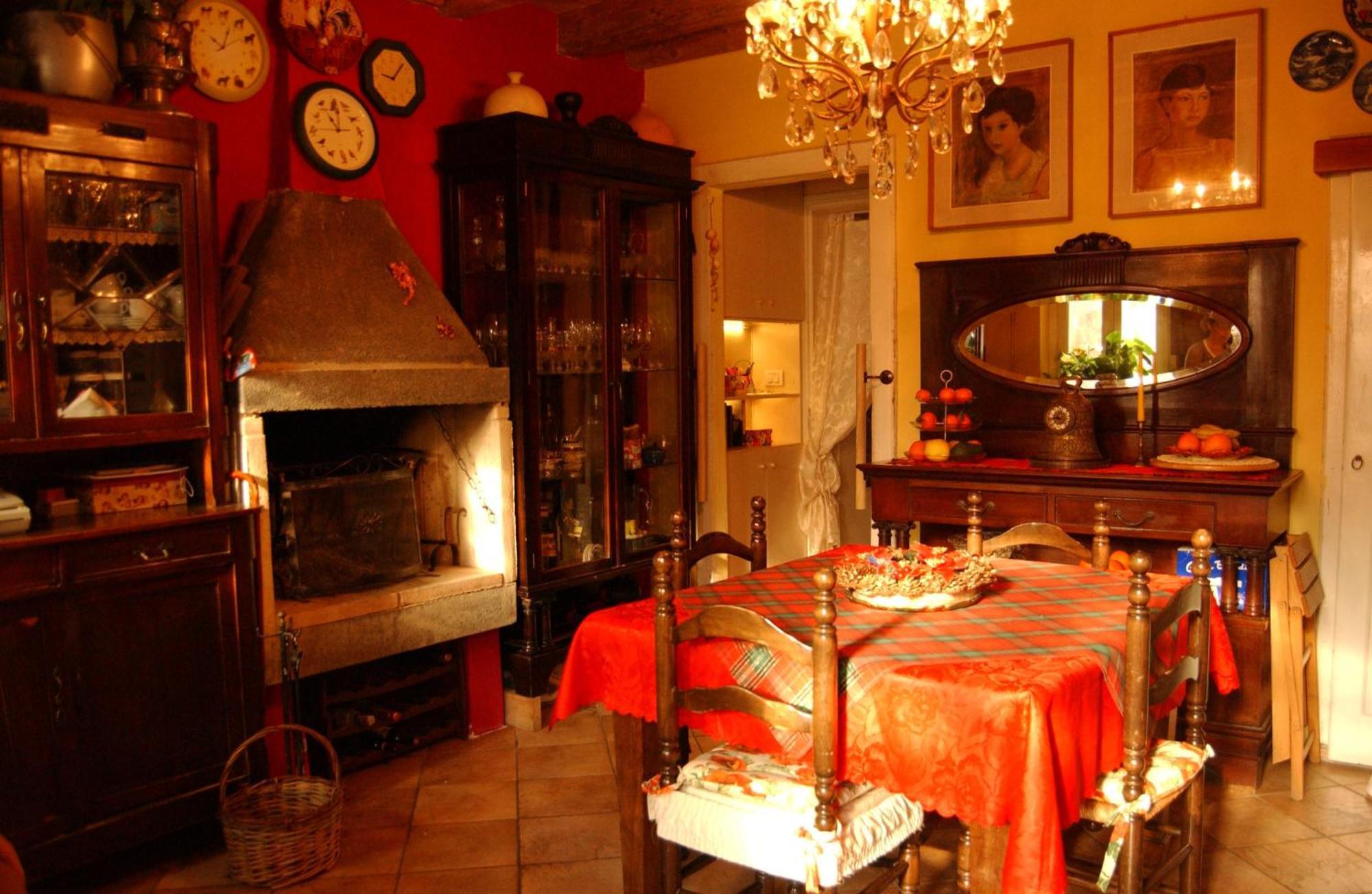 A Casa Di Susi Bed & Breakfast กัสเตลนูโอโว เดล การ์ดา ภายนอก รูปภาพ